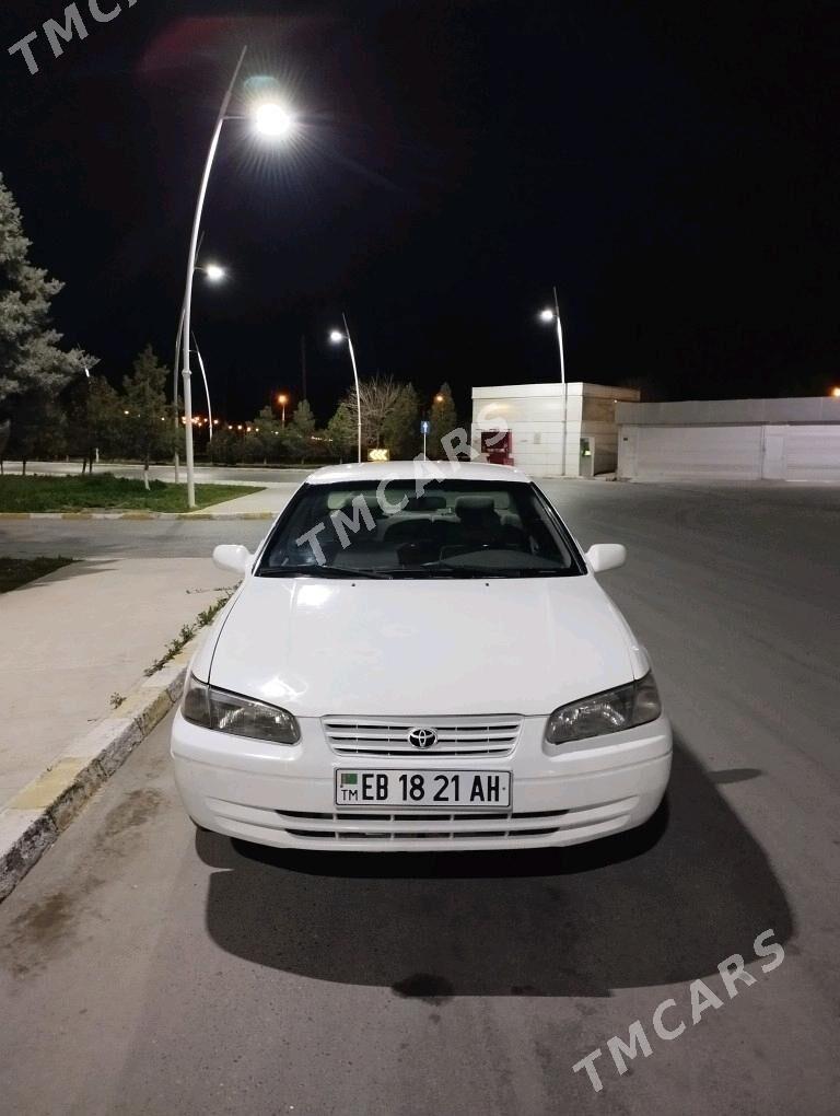 Toyota Camry 1999 - 110 000 TMT - Теджен - img 4