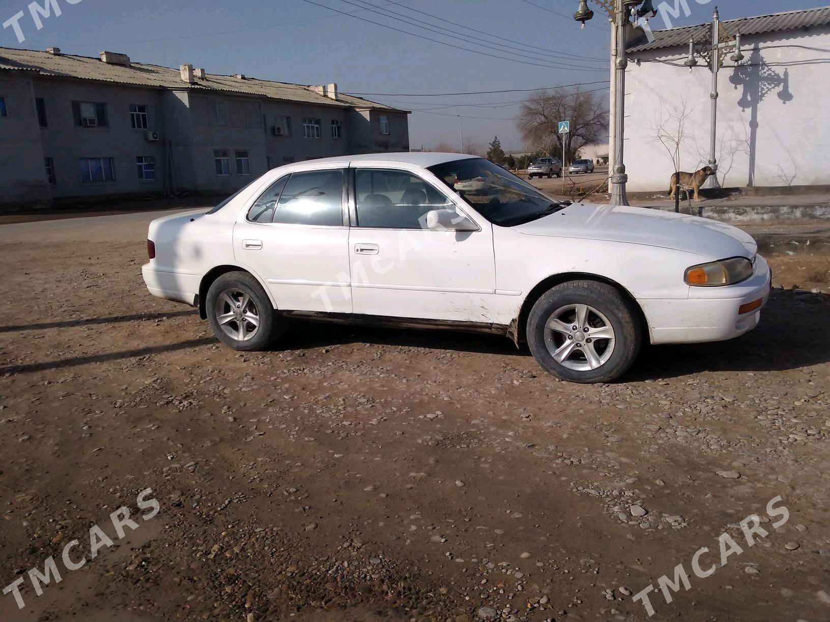 Toyota Camry 1995 - 68 000 TMT - Тагтабазар - img 2