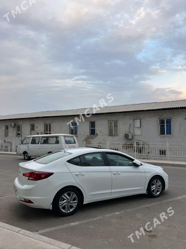 Hyundai Elantra 2020 - 190 000 TMT - Мары - img 2