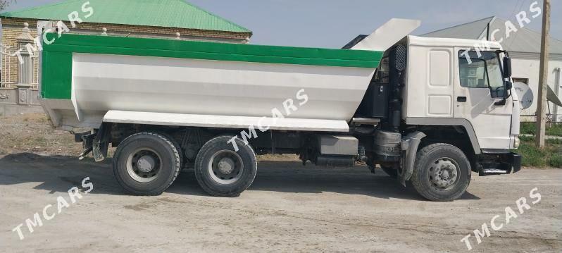 Howo Sinotruk 2010 - 260 000 TMT - Гёкдепе - img 9