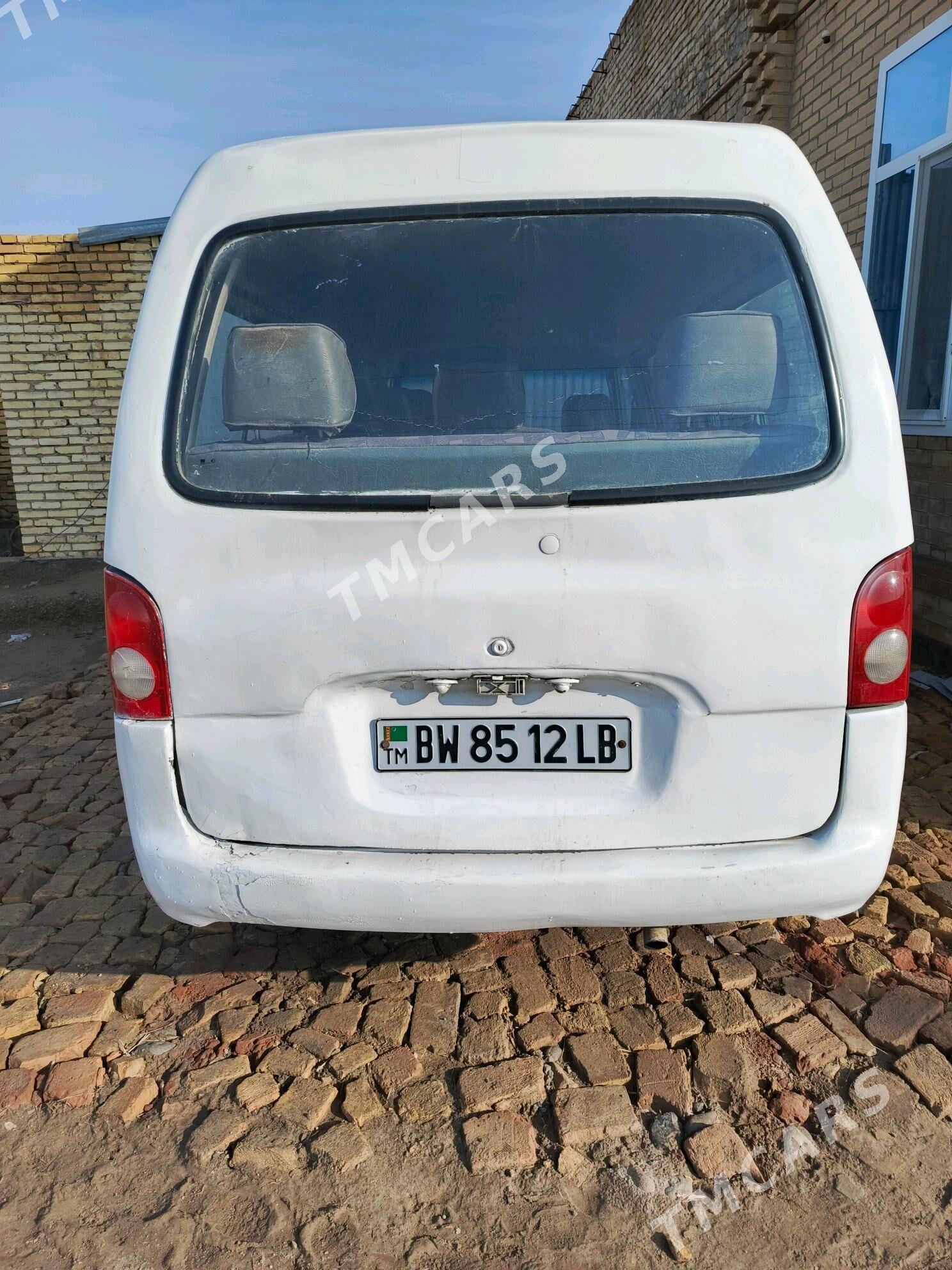 Toyota Hiace 2002 - 70 000 TMT - Туркменабат - img 6
