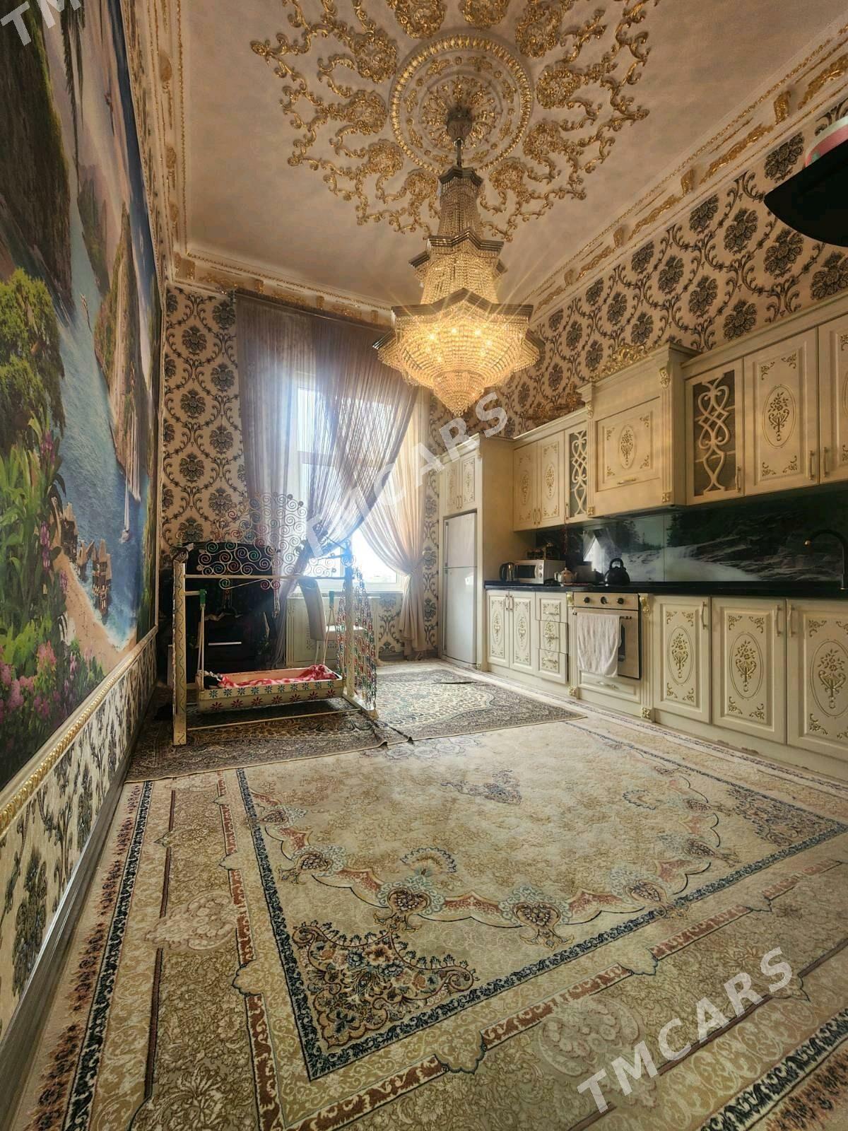 Московская, 5 комнат - Moskowskiý köç. (10 ýyl abadançylyk şaýoly) - img 2