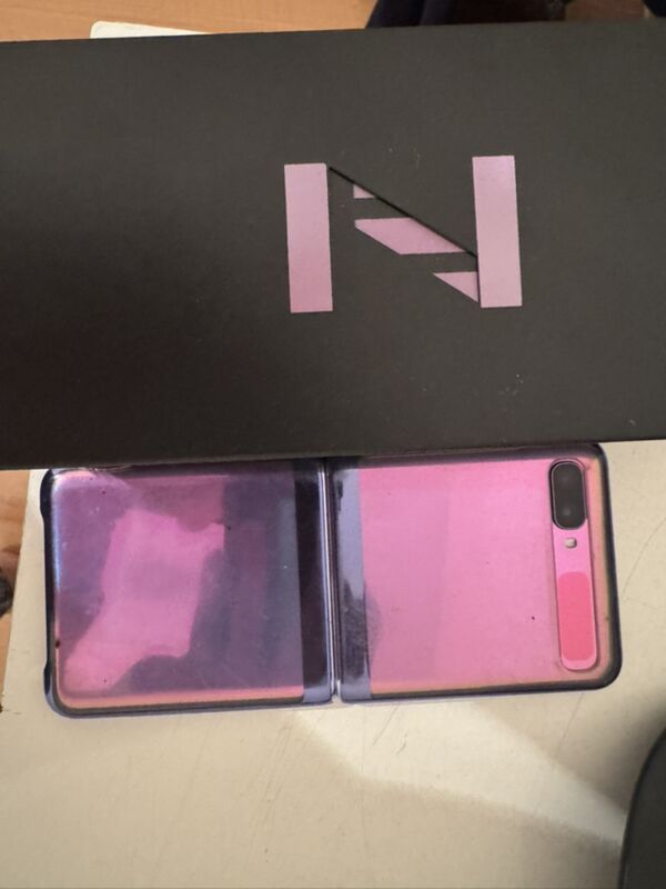Samsung Z Flip 2 - Parahat 7 - img 2