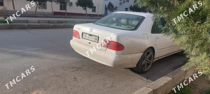 Mercedes-Benz E320 1996 - 63 000 TMT - Türkmenbaşy - img 5