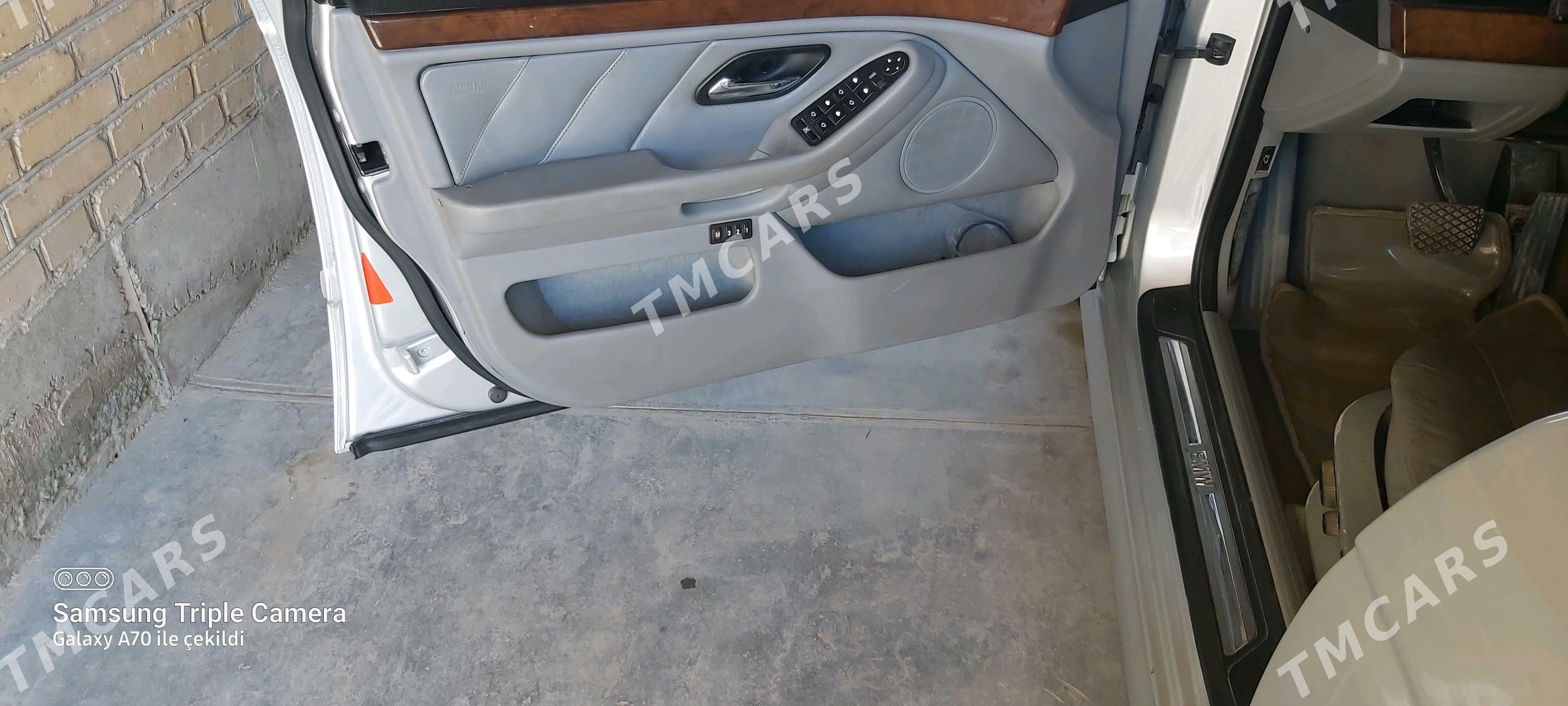 BMW 540 2001 - 95 000 TMT - Farap - img 9