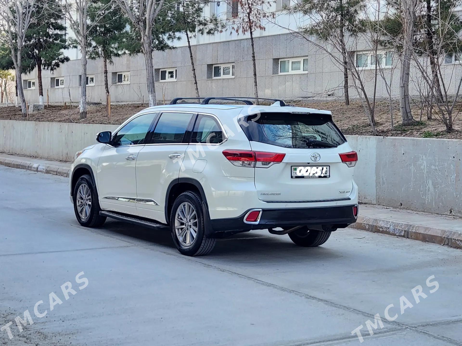 Toyota Highlander 2017 - 430 000 TMT - Aşgabat - img 7