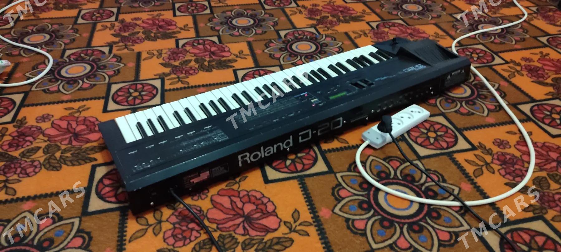 ROLAND D 20 - Ёлётен - img 4