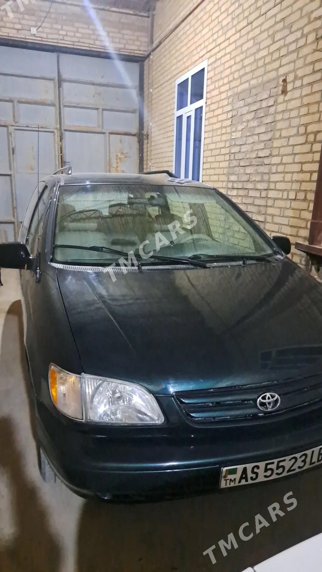 Toyota Sienna 1998 - 140 000 TMT - Farap - img 2