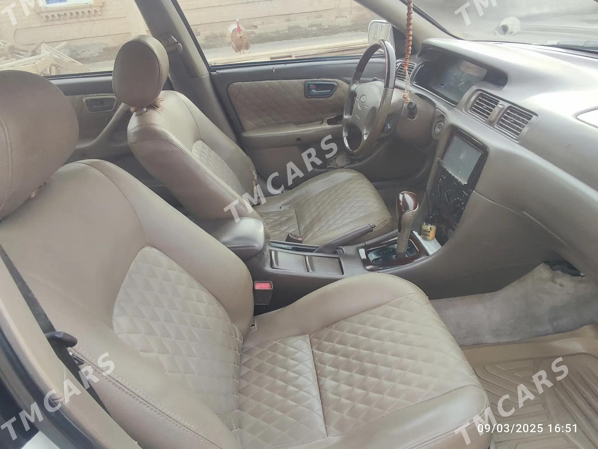Toyota Camry 2000 - 135 000 TMT - Çärjew - img 3