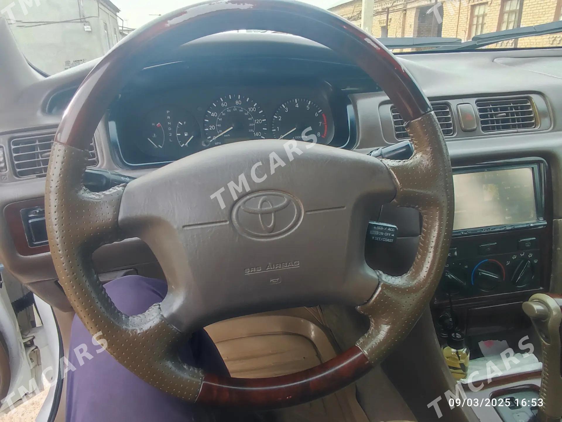 Toyota Camry 2000 - 135 000 TMT - Çärjew - img 4