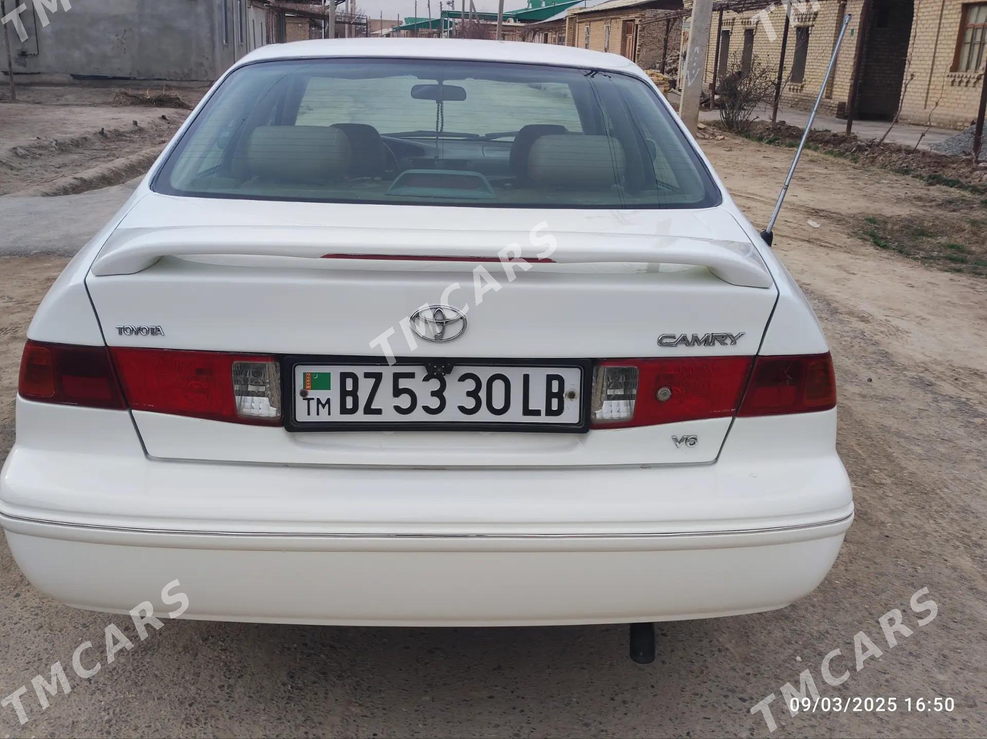 Toyota Camry 2000 - 135 000 TMT - Çärjew - img 7