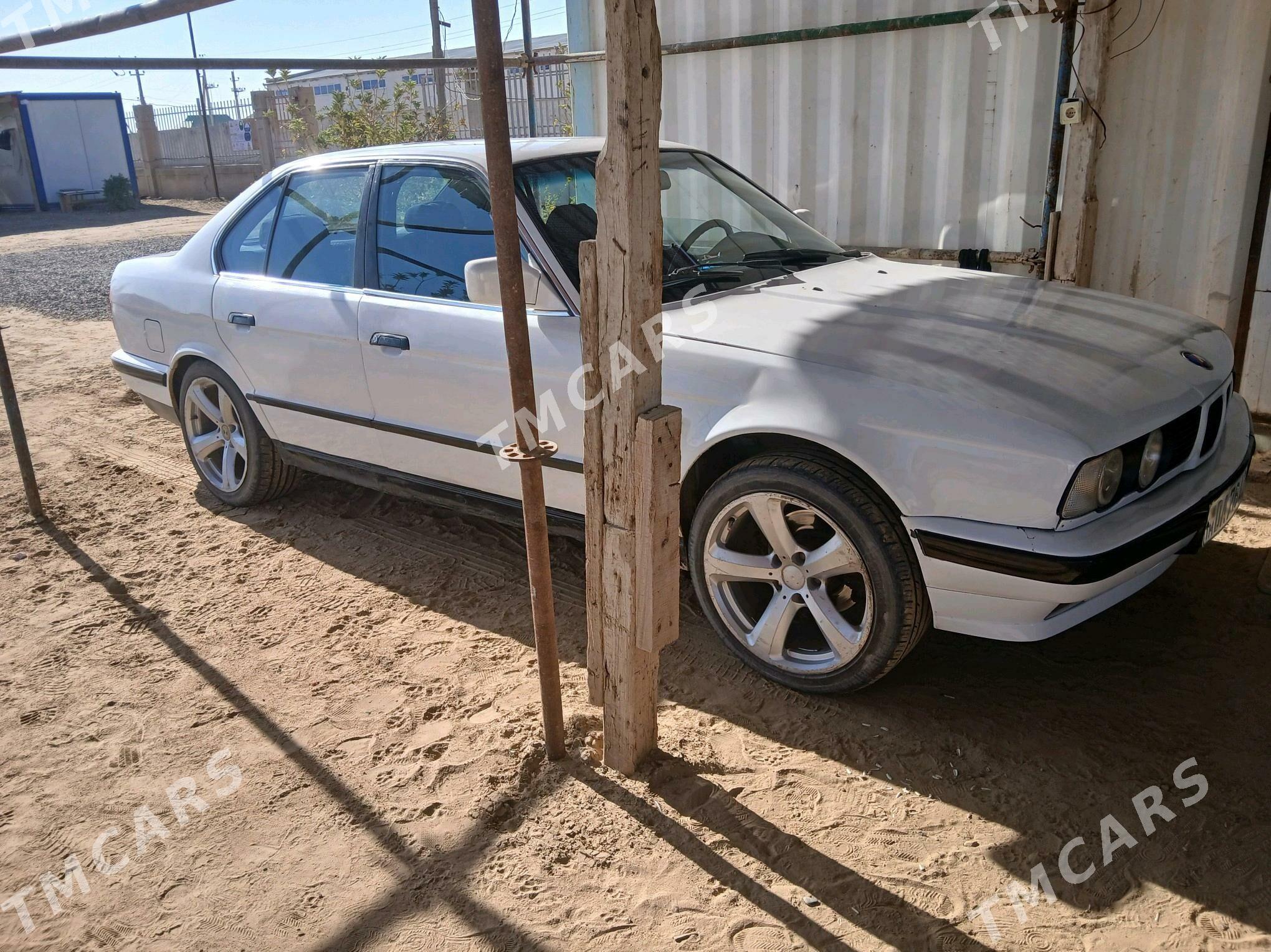 BMW 520 1990 - 30 000 TMT - Mary - img 2