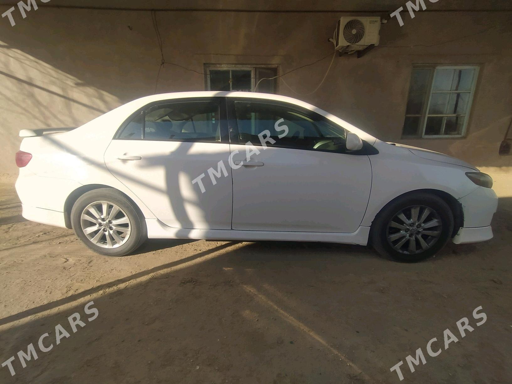 Toyota Corolla 2010 - 110 000 TMT - Туркменабат - img 3