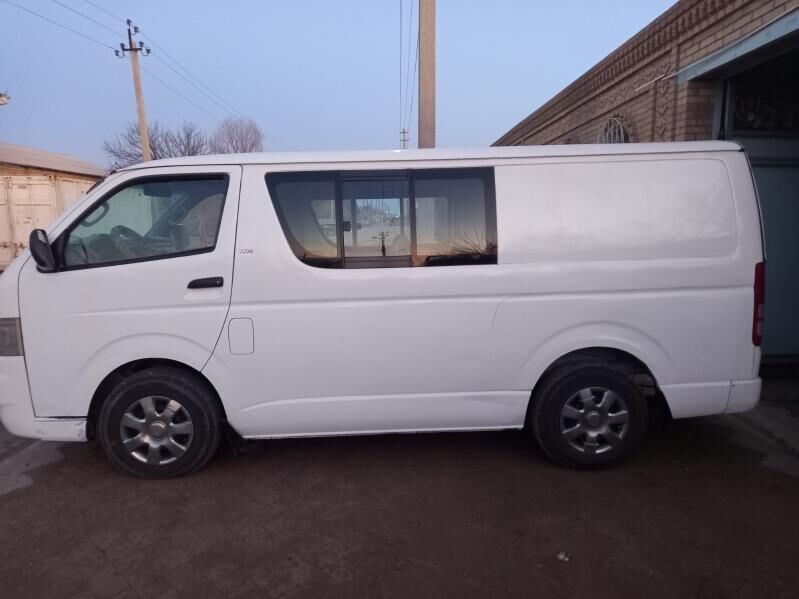 Toyota Hiace 2006 - 165 000 TMT - Halaç - img 2