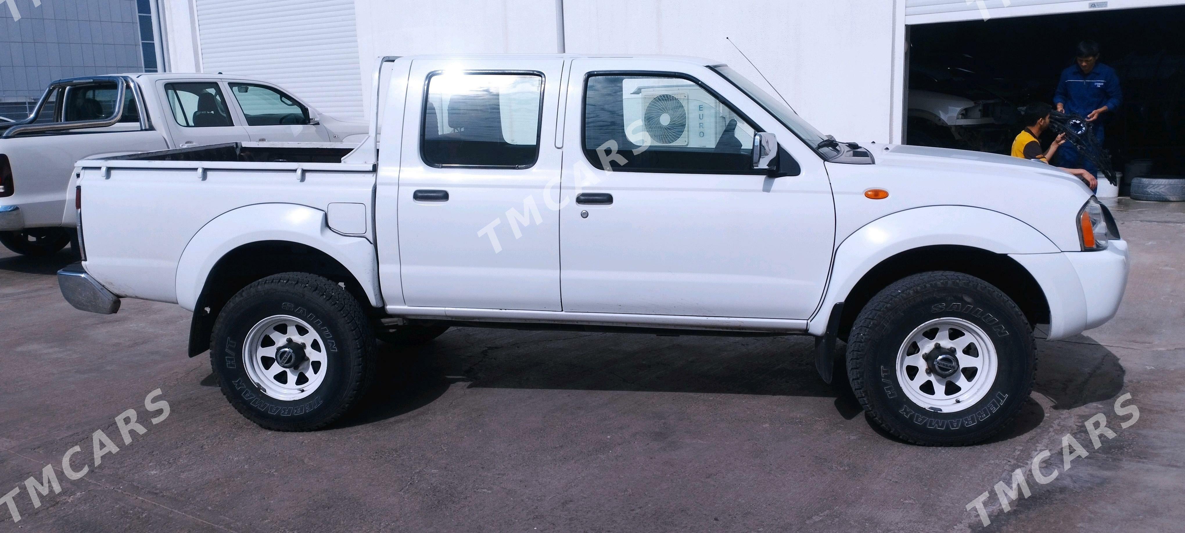 Nissan Navara 2012 - 179 000 TMT - Aşgabat - img 3