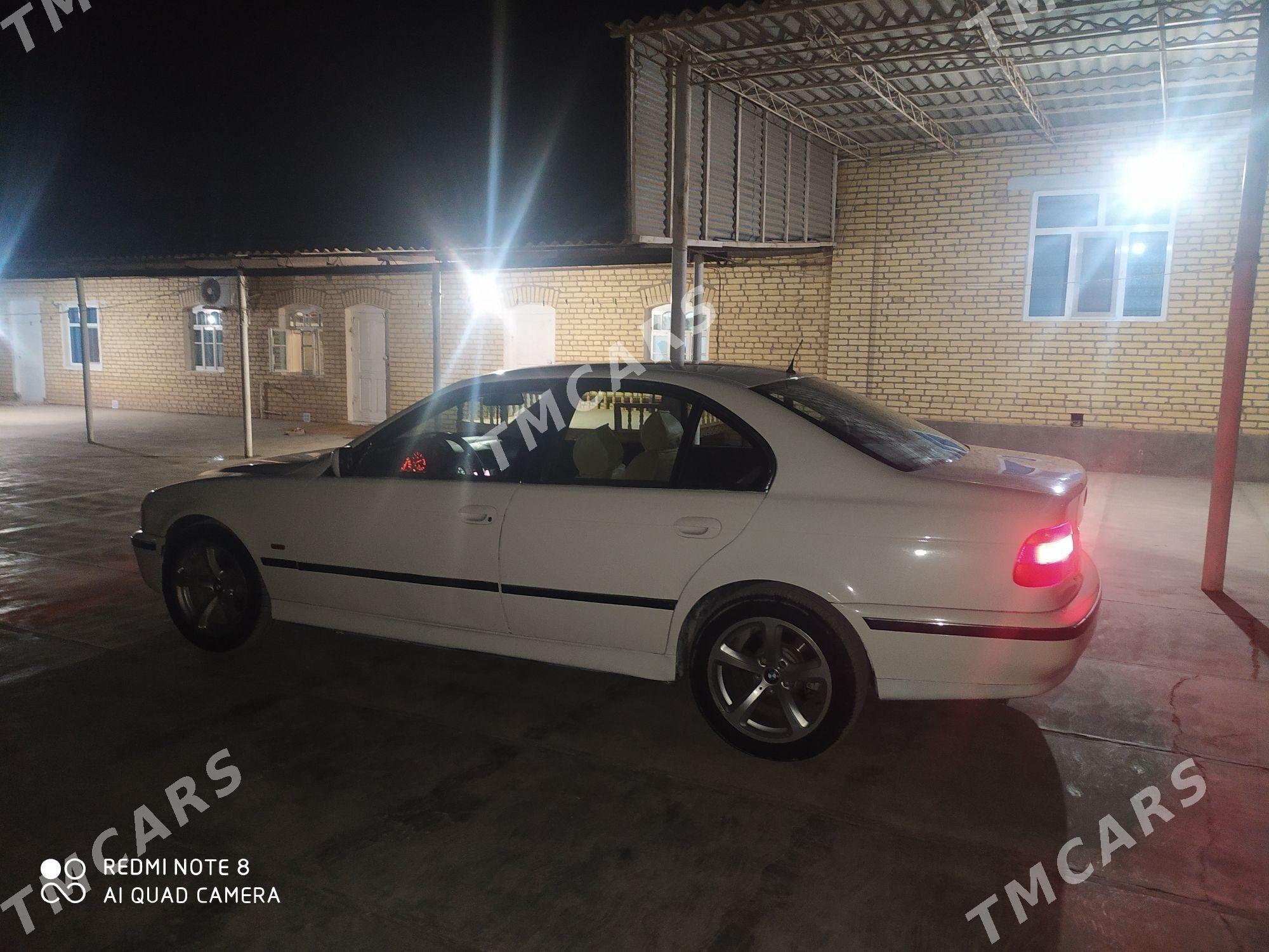 BMW E39 1998 - 70 000 TMT - Baýramaly - img 5