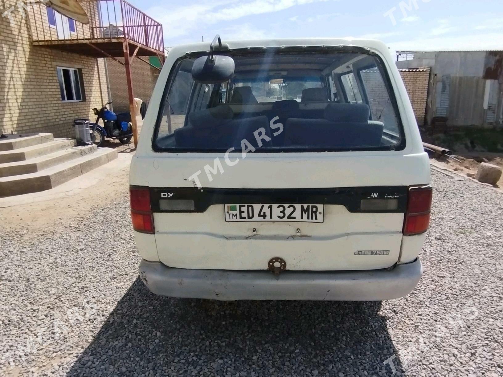 Toyota Town Ace 1993 - 23 000 TMT - Сакарчага - img 2