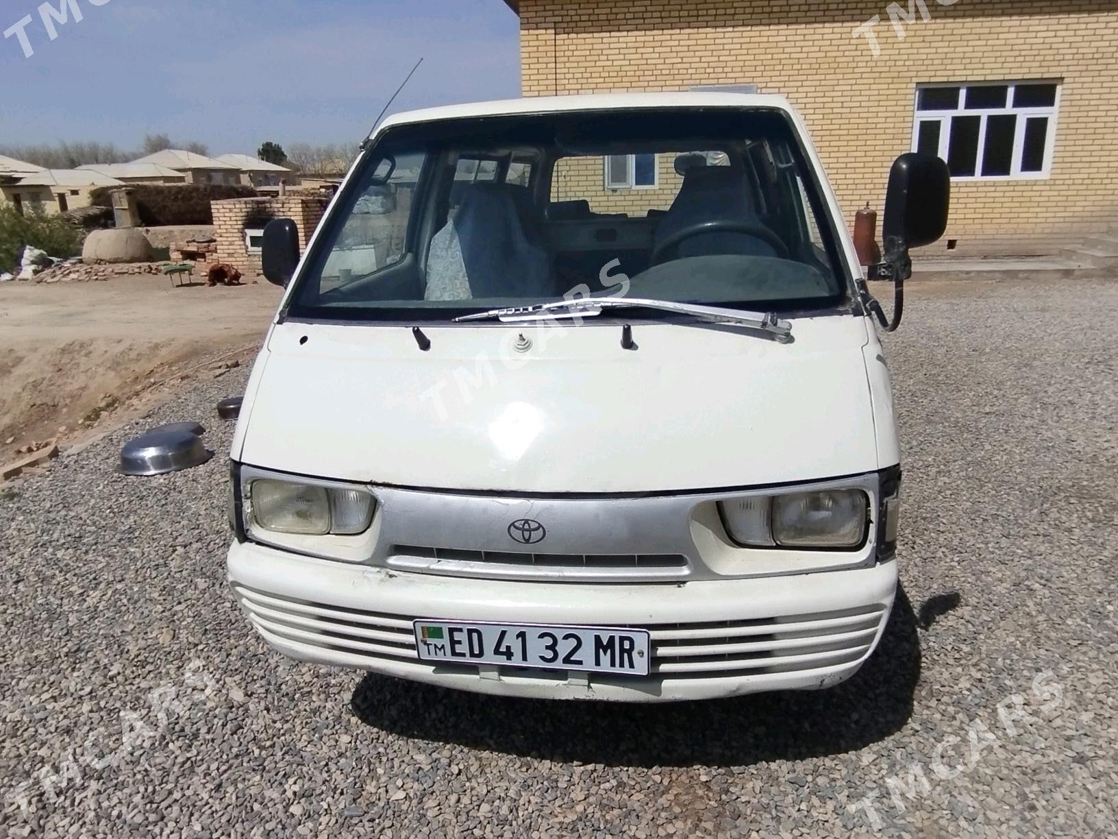 Toyota Town Ace 1993 - 23 000 TMT - Сакарчага - img 4