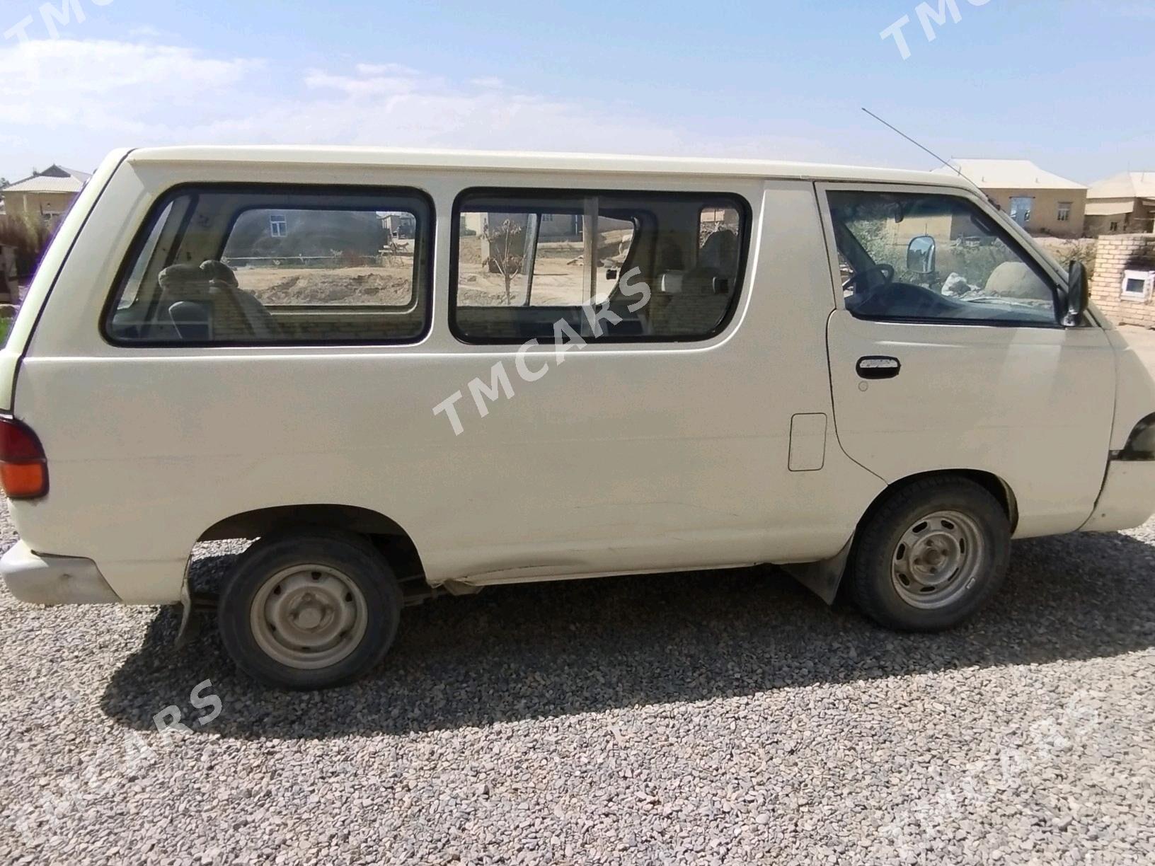 Toyota Town Ace 1993 - 23 000 TMT - Сакарчага - img 3