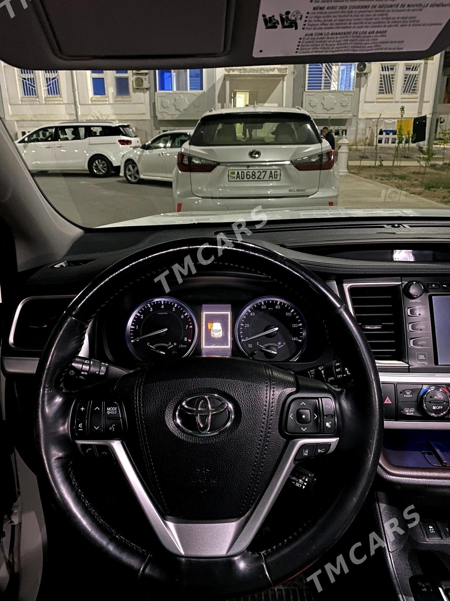 Toyota Highlander 2018 - 500 000 TMT - Aşgabat - img 9