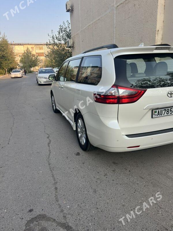 Toyota Sienna 2019 - 400 000 TMT - Türkmenbaşy şaýoly - img 6