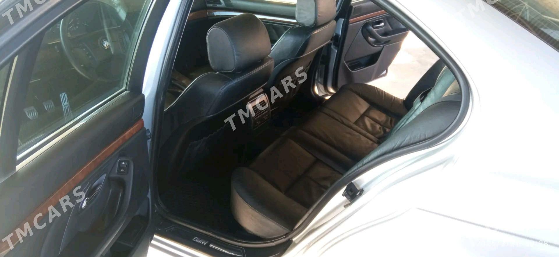 BMW E39 2003 - 110 000 TMT - Сейди - img 2