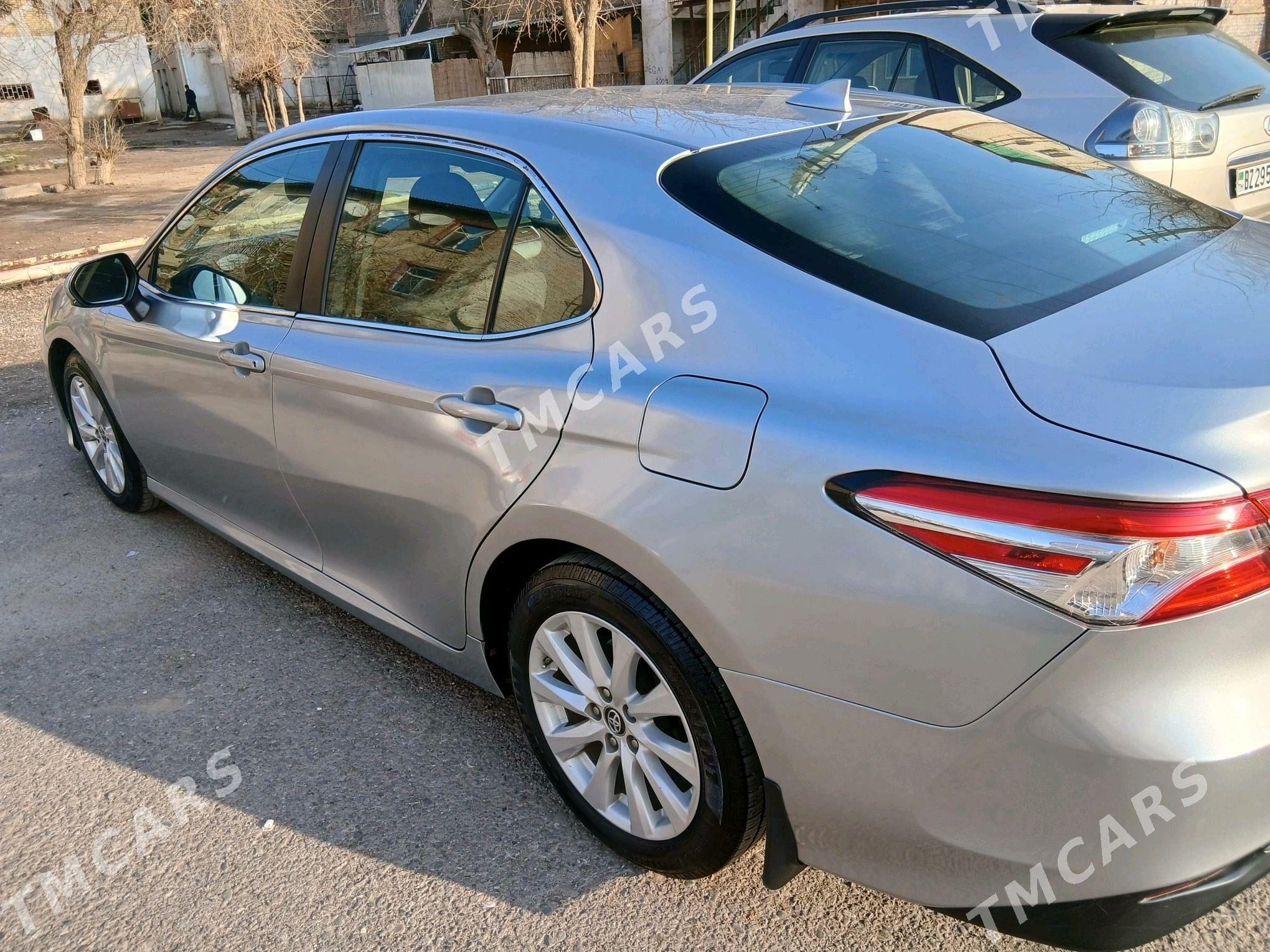 Toyota Camry 2019 - 290 000 TMT - Мары - img 8