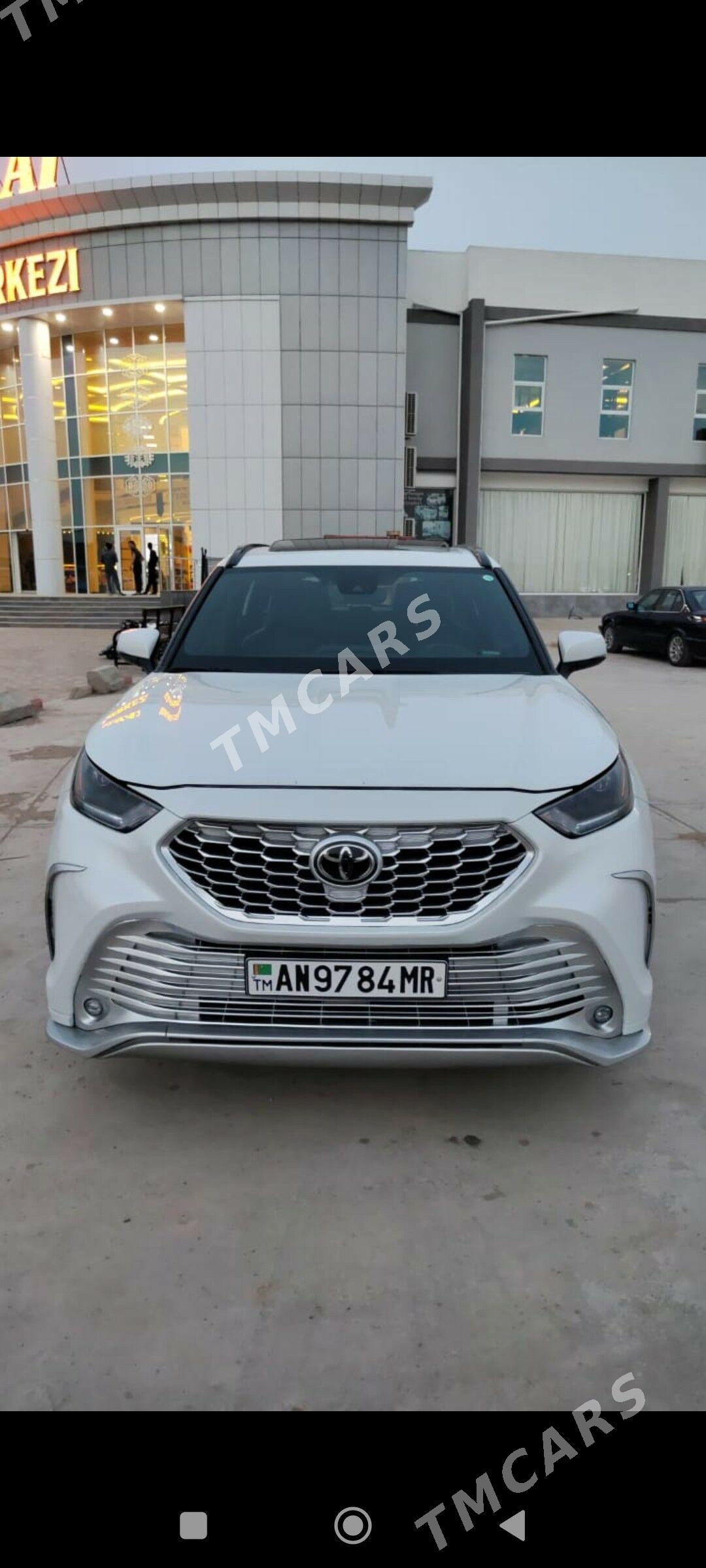 Toyota Highlander 2022 - 570 000 TMT - Baýramaly - img 8