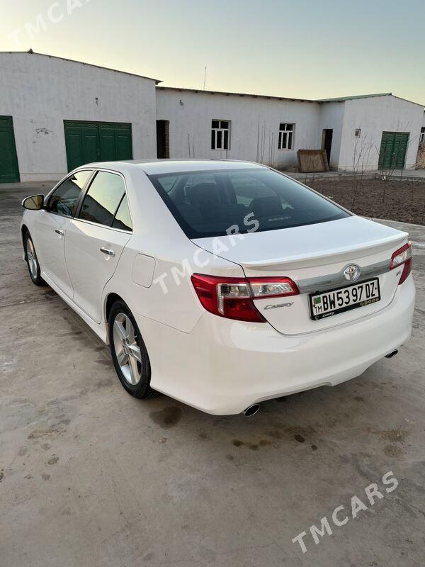 Toyota Camry 2013 - 250 000 TMT - Daşoguz - img 4
