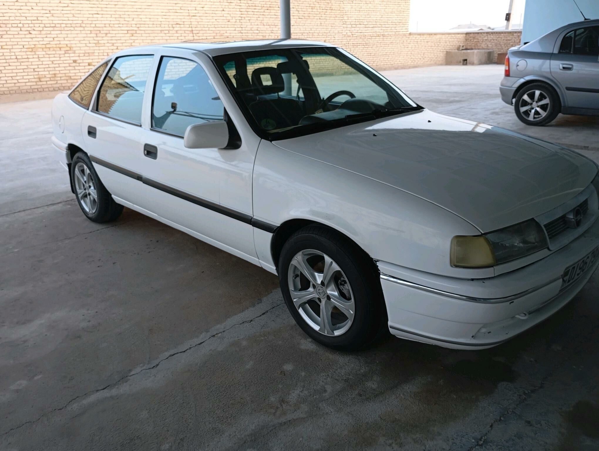 Opel Vectra 1995 - 38 000 TMT - Kaka - img 3