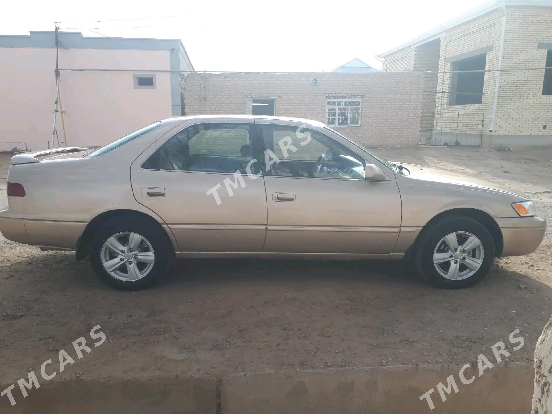 Toyota Camry 1998 - 115 000 TMT - Baýramaly - img 2