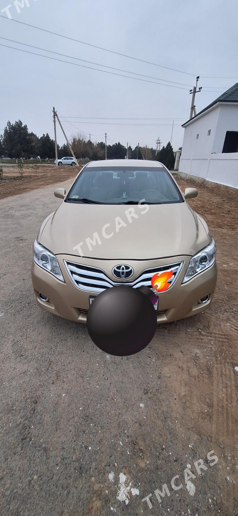 Toyota Camry 2011 - 180 000 TMT - Теджен - img 9