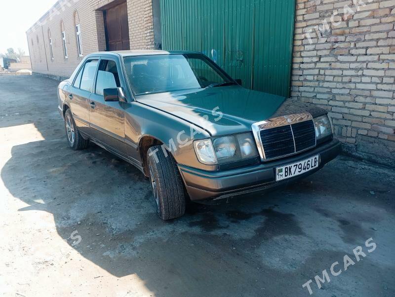 Mercedes-Benz 230E 1988 - 45 000 TMT - Çärjew - img 2