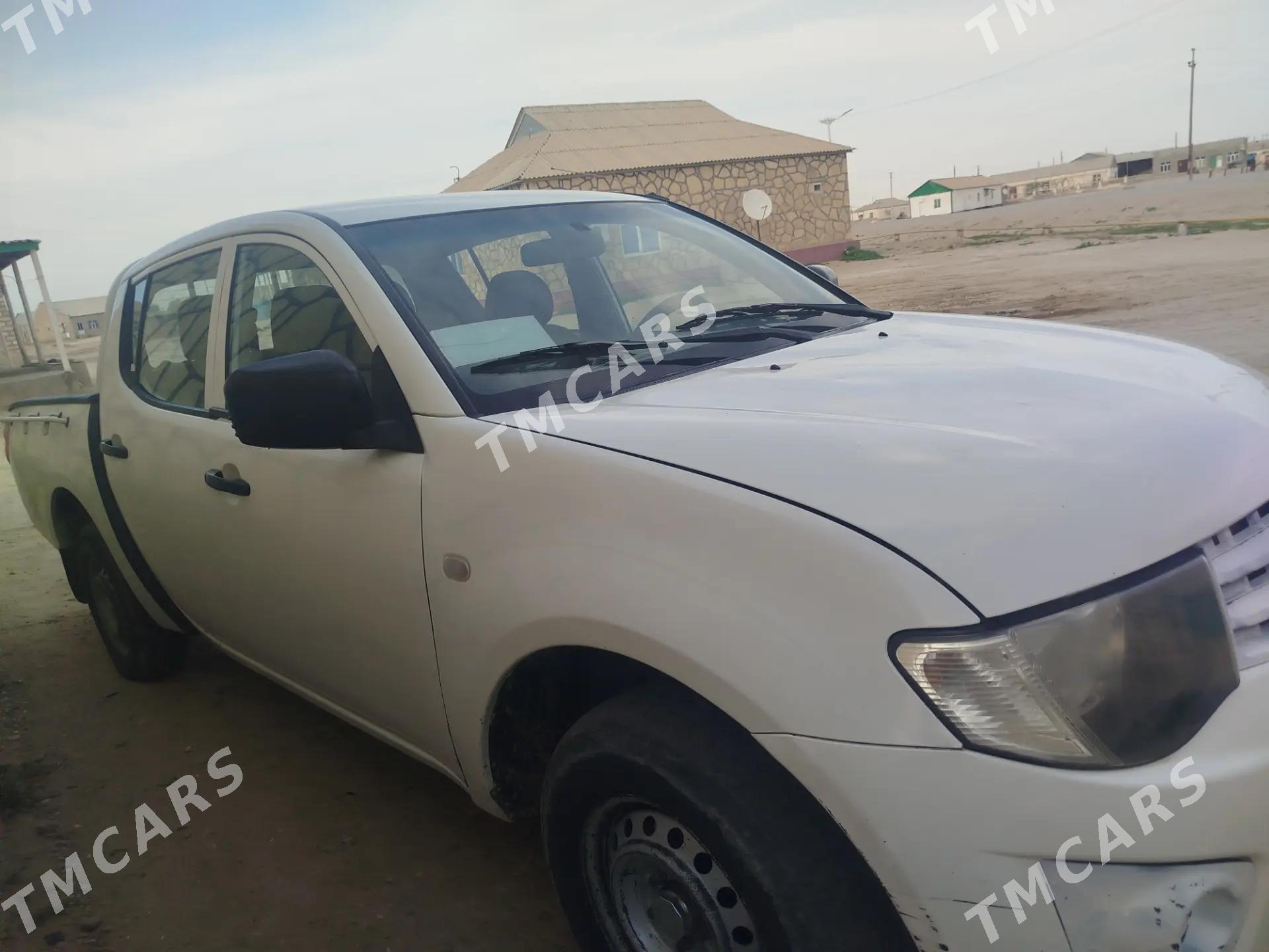 Mitsubishi L200 2011 - 150 000 TMT - Balkanabat - img 3