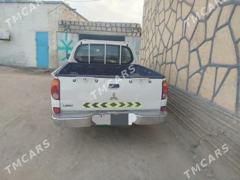 Mitsubishi L200 2011 - 150 000 TMT - Balkanabat - img 2