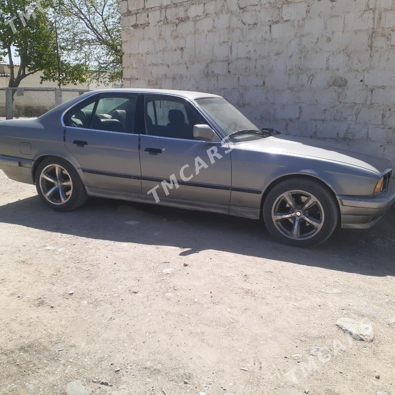BMW 520 1990 - 30 000 TMT - Magdanly - img 2