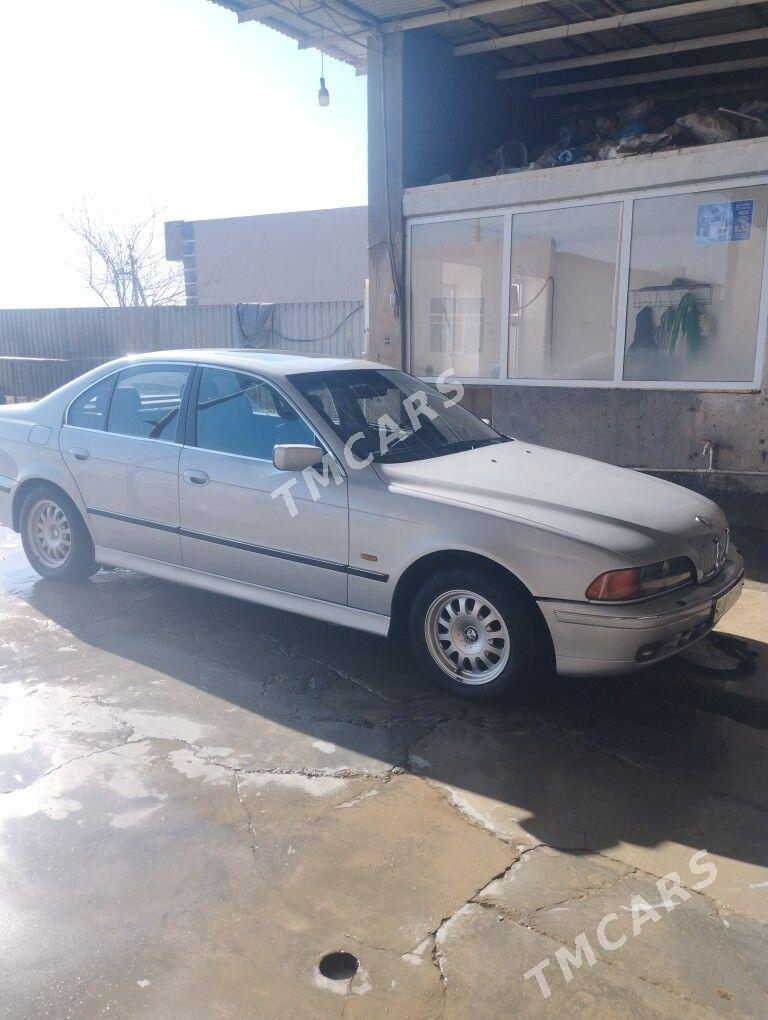 BMW 528 2000 - 80 000 TMT - Sakarçäge - img 2