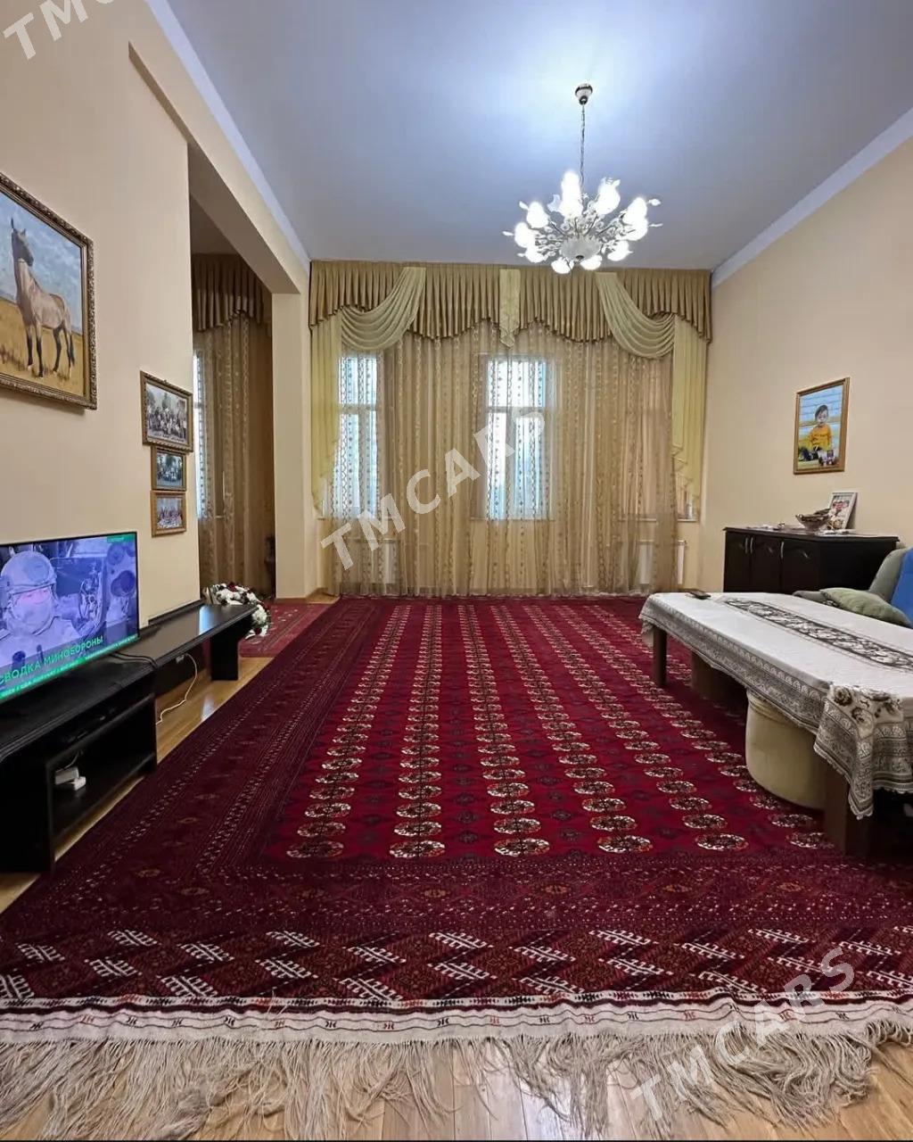 ЭЛИТКА 4 КОМ 2 ЭТАЖ 190 М² - Sowetskiý köç. (Garaşsyzlyk şaýoly) - img 2