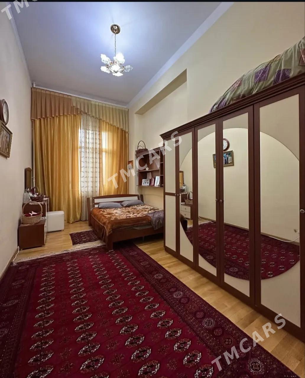 ЭЛИТКА 4 КОМ 2 ЭТАЖ 190 М² - Sowetskiý köç. (Garaşsyzlyk şaýoly) - img 5