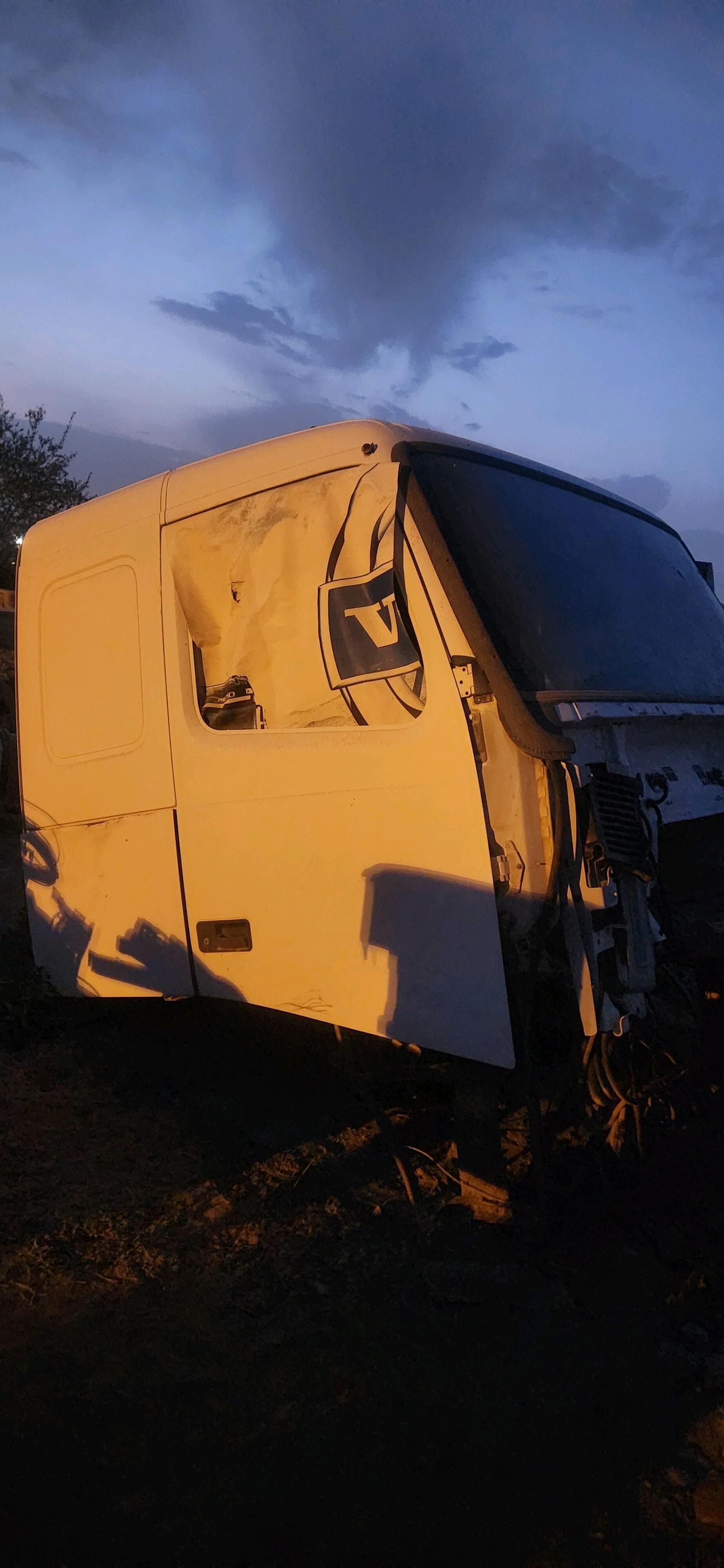 DAF VOLVO kabina 21 000 TMT - Векильбазар - img 5