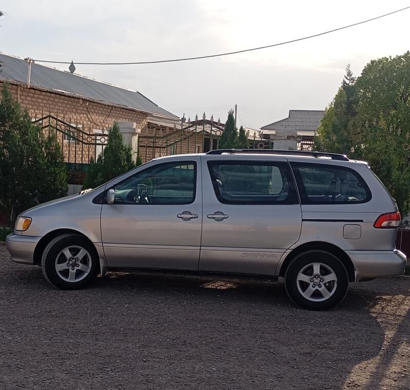 Toyota Sienna 2002 - 170 000 TMT - Sarahs - img 8