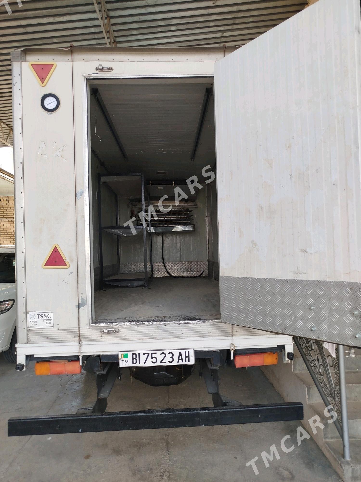 Isuzu Elf 2003 - 220 000 TMT - Ашхабад - img 4