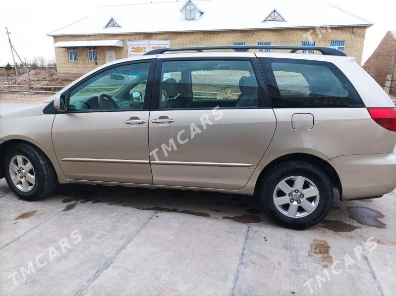 Toyota Sienna 2004 - 210 000 TMT - Ходжамбаз - img 5