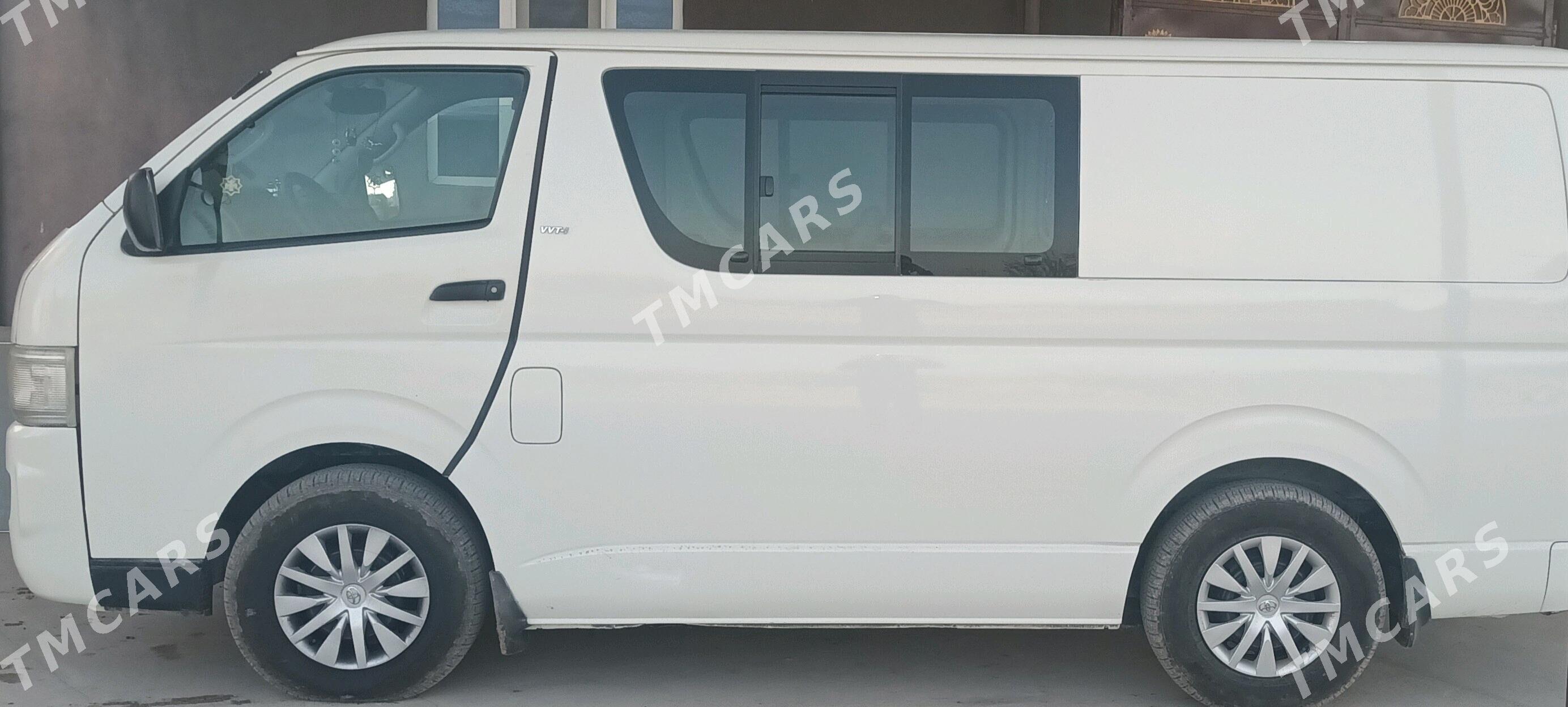 Toyota Hiace 2010 - 320 000 TMT - Dänew - img 4