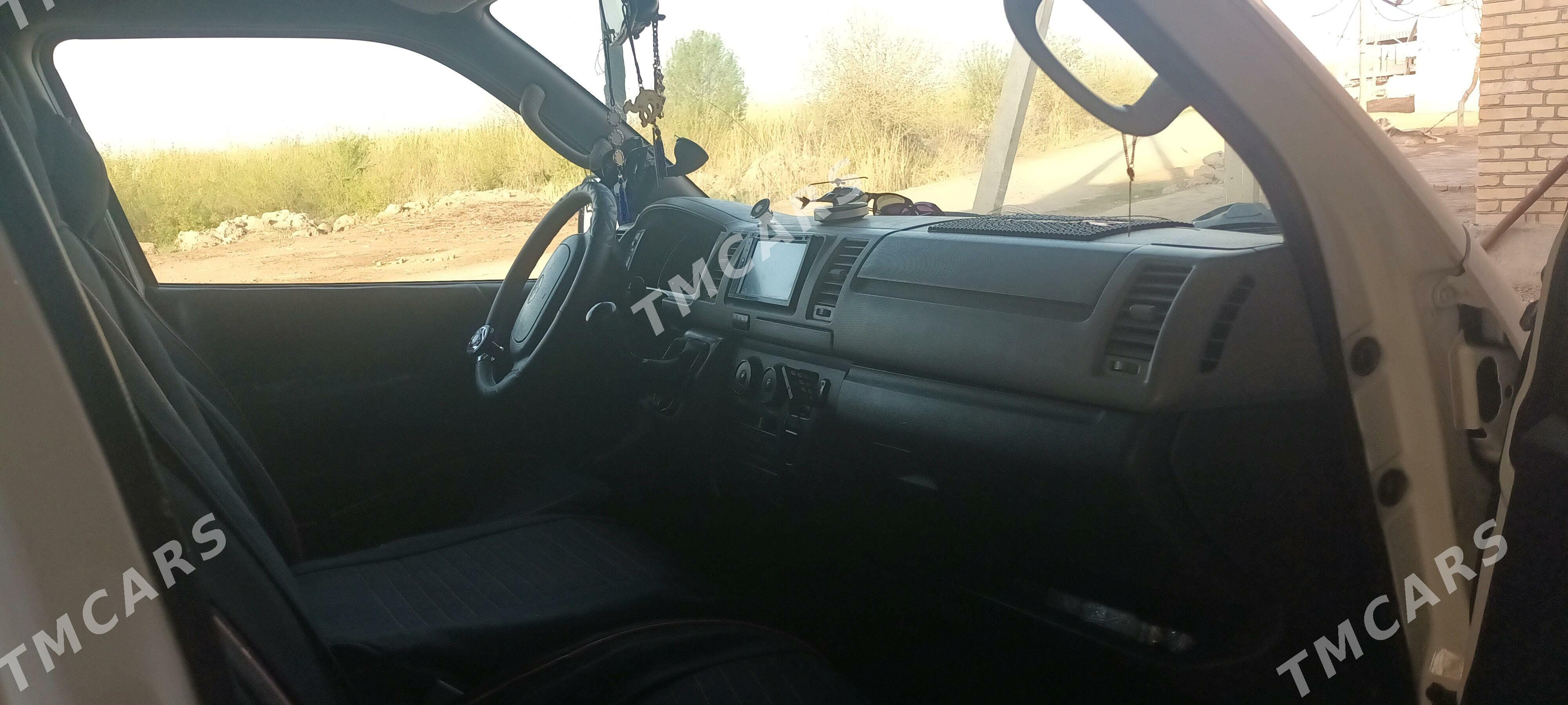 Toyota Hiace 2010 - 320 000 TMT - Dänew - img 5