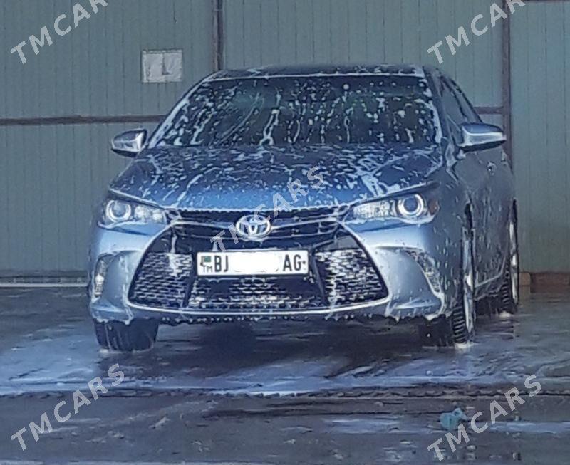 Toyota Camry 2015 - 265 000 TMT - Гарадамак - img 5
