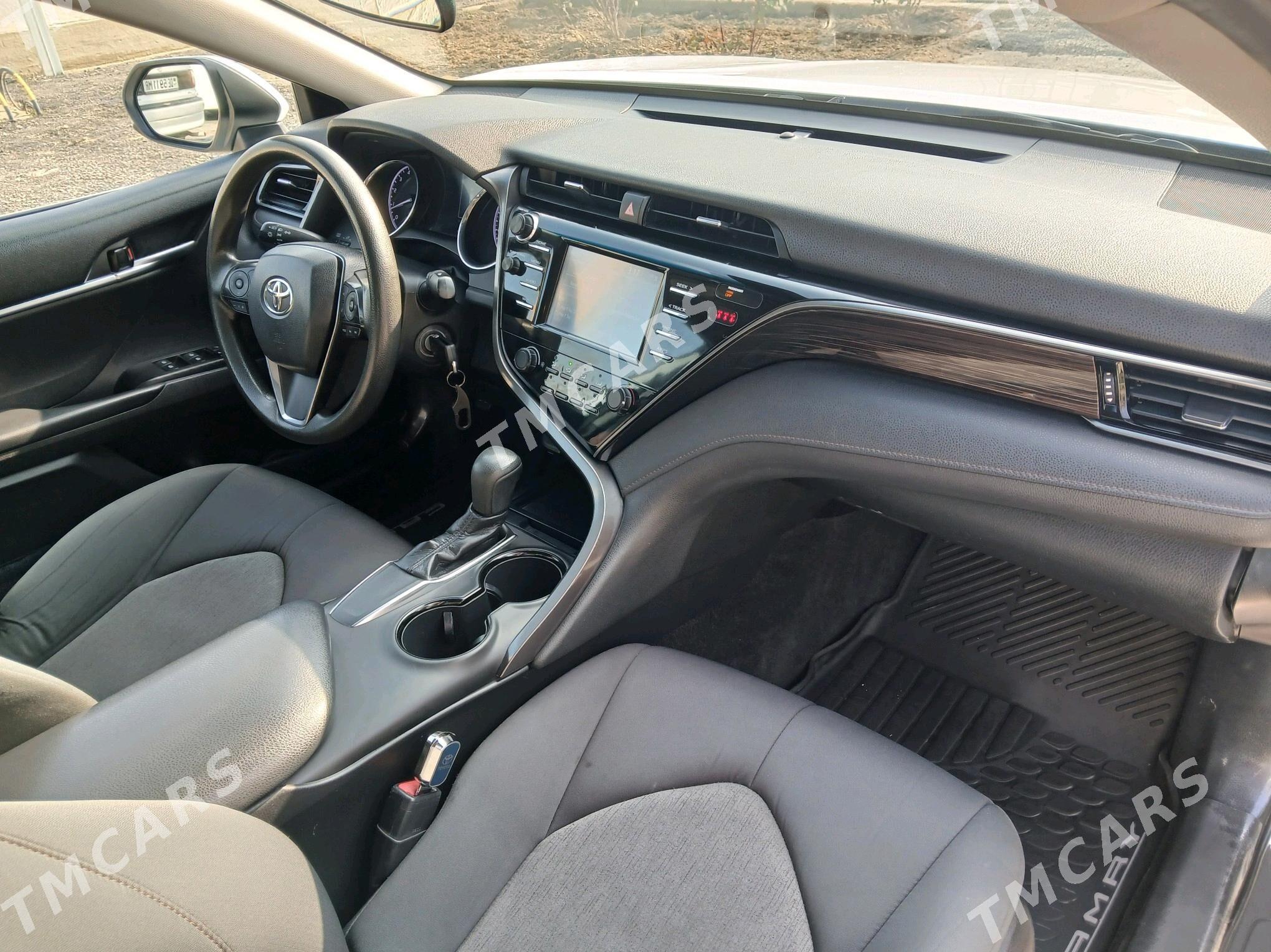 Toyota Camry 2019 - 320 000 TMT - Aşgabat - img 6