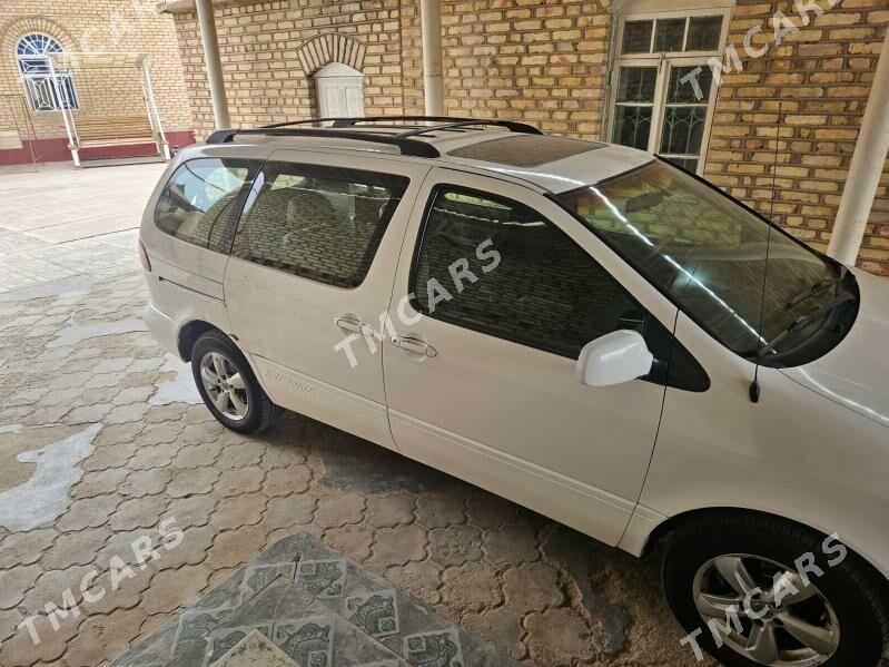 Toyota Sienna 2000 - 140 000 TMT - Mary - img 5