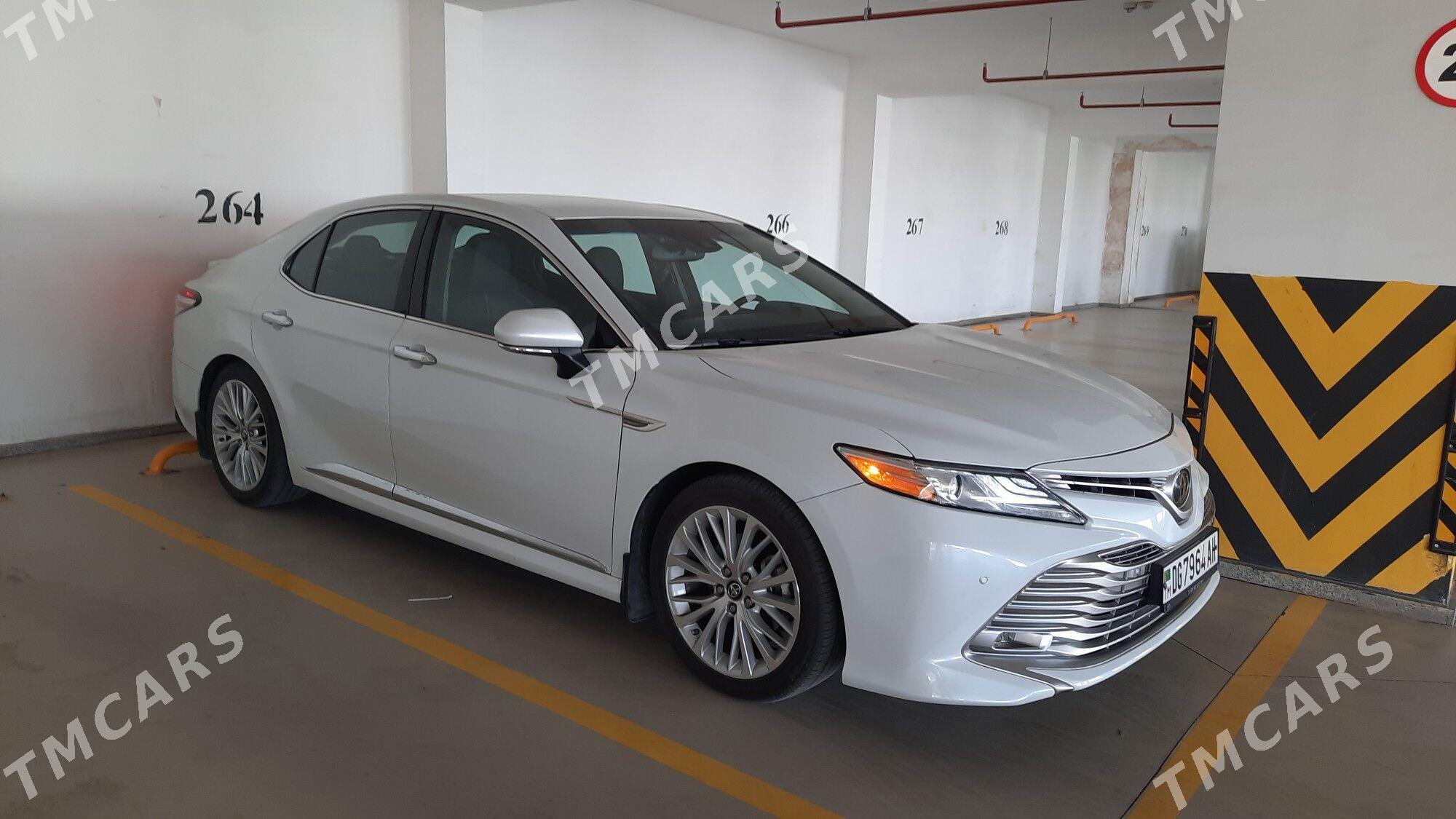 Toyota Camry 2018 - 350 000 TMT - 11 мкр - img 4