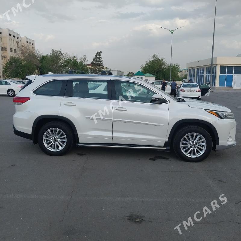 Toyota Highlander 2018 - 480 000 TMT - Гаудан "В" - img 2